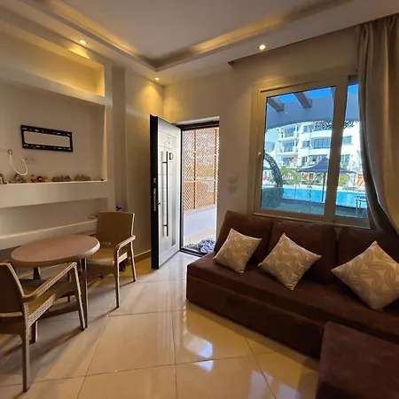 Cosy Studio On The First Floor With Lovely Terrace And Personal Garden Area, Pool View And Free Beach Access In Sharm Hills Resort