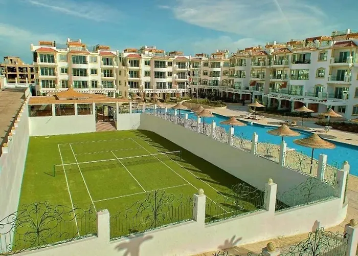 شقة Hills - Lovely With Pool View And Free Access *