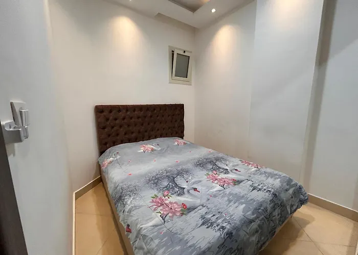 Hills - Lovely With Pool View And Free Access *