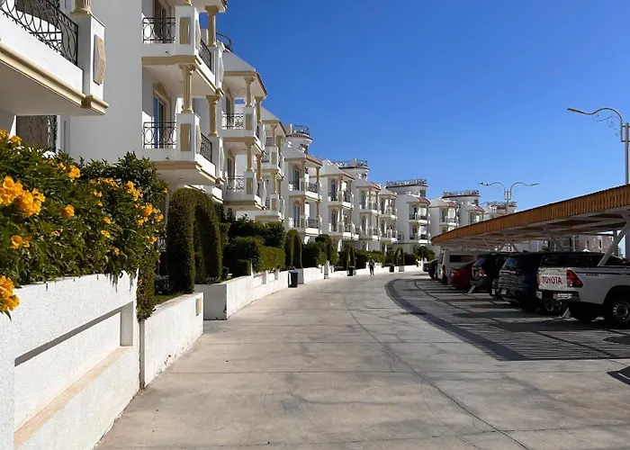Hills - Lovely With Pool View And Free Access شقة *