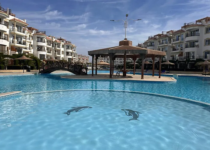 Hills - Lovely With Pool View And Free Access